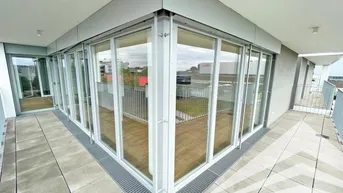 Expose Lichtdurchflutete, große 2 Zimmer-Neubauwohnung mit großer Terrasse &amp; Küche!