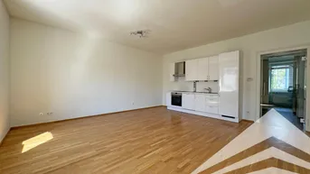 Expose Traumhafte 3 Zimmer-Altbauwohnung mit Küche &amp; Loggia - Nähe Herz Jesu Kirche