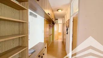 Expose Leondinger Bestlage! Sanierungsbedürftige 2-3 Zimmerwohnung mit Garage!