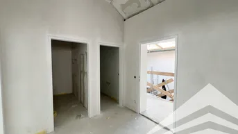Expose Außergewöhnliches 4-Zimmer Penthouse mit großem Balkon in Puchenau!