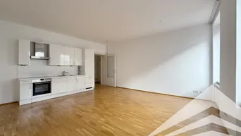 Expose Stilvolle 2 Zimmer-Altbauwohnung mit Küche &amp; Loggia in zentraler Lage
