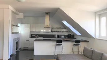 Expose Dachterrassenwohnung: großzügig heller Wohn- /Küchenbereich (Eckwohnung)