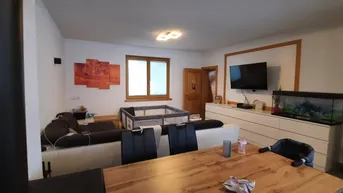 Expose Interessante Liegenschaft in Strassen - Einfamilienhaus und Mehrparteienhaus zu verkaufen