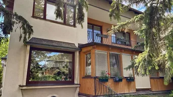 Expose [6622] Großer Grund mit Wohnhaus und Nebengebäuden
