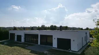 Expose ++Wohnen wo andere Urlaub machen,das Chalet am Golfplatz unmittelbar neben der Therme Lutzmannsburg++