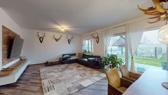 Expose +++ TOP ZUSTAND HAUS - SALON mit integrierter TRAUMKÜCHE, 3 Schlafzimmern, modernes Bad, Terrasse / Garten - ABSOLUTE GRÜNLAGE +++