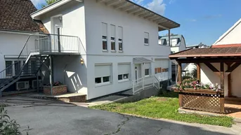 Expose +Liebevolles Ein-/Mehrfamilienhaus in Ruhelage, direkt in Oberpullendorf in sehr gutem Zustand mit bester Infrastruktur! + Garten, 3Garagen, Nebengebäude, Klima, Photovoltaik! Finanzierung: nach einer entsprechenden Anzahlung,Ratenzahlung denkbar!+
