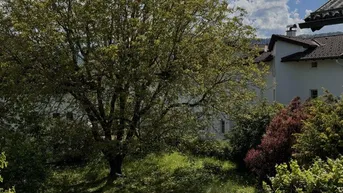 Expose Sehr großzügiges Grundstück mit sanierbarem Altbestand, schön gelegen im beliebten Rif bei Hallein