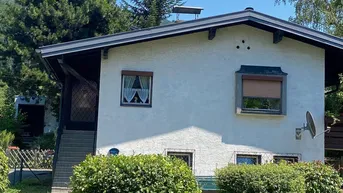 Expose Salzburg Elsbethen: Sonniges Einfamilienhaus ca. 76 qm Wohnfläche plus Keller, Garage, 491 qm Grund mit Rundumgarten.