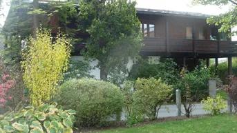 Expose Rarität Großgmain Zweifamilienhaus: 195 qm Wfl., 637 qm Grund, in idyllischer, sonniger Toplage, mit Wohnrecht