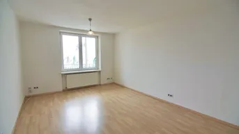 Expose Charmante Garconnierè mit Balkon in den Innenhof - ideal entweder als Anlage bzw. kleine Stadtwohnung geeignet