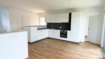 Expose Erstbezug: Stilvolle 3,5-Zimmer-Wohnung mit Garten und Terrasse in Lengfelden!
