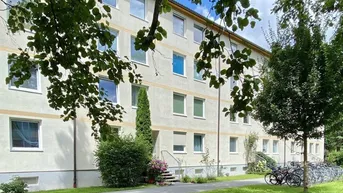 Expose Generalsanierte, helle &amp; ruhige 2 - Zimmer-Wohnung mit Loggia
