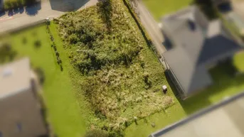Expose Voll aufgeschlossenes Baugrundstück am grünen Stadtrand