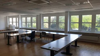 Expose helles Büro in Büropark, Kühlgeräte, Stellplätze, S-Bahn-Nähe