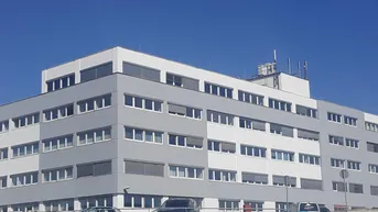 Expose schönes Büro, ÖV-Anbindung, kostenlose Stellplätze