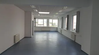 Expose Büro in modernem Gewerbeobjekt
