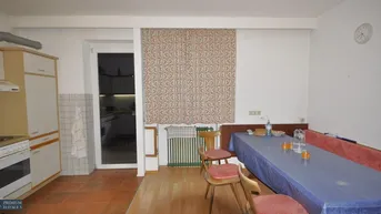 Expose INNSBRUCK: 4-Zimmer-Wohnung mit Balkon - perfekt für eine WG - in guter Lage