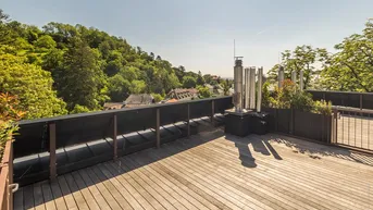 Expose Genießen Sie den Sonnenuntergang von Ihrer begrünten Dachterrasse