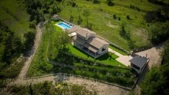 Expose Charmante Villa im Grünen mit fabelhafter Aussicht in die Natur