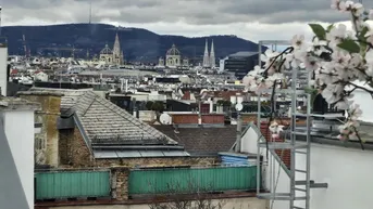 Expose Herrlicher Blick! DACHGESCHOSSMAISONETTE!