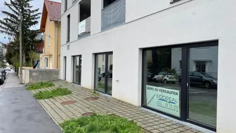 Expose GESCHÄFTSLOKAL mit 5 Auto-Abstellplätzen in der Garage! LOKAL, BÜRO, ORDINATION, AUSSTELLUNGSRAUM!