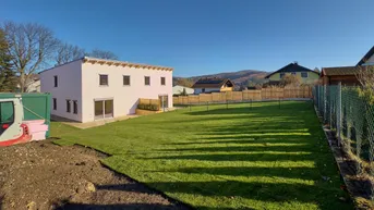 Expose NEU! ++ LEBEN IM GRÜNEN BEREICH ++ 4 HÄUSER ++ 8 PKW STELLPLÄTZE ++ GARTEN ++ TERRASSE ++ WIENERWALD ++