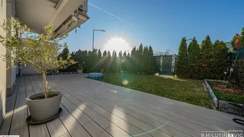 Expose NEU in Vösendorf ++Süd-Westseitige 3-Zimmer Wohnung (ca. 74m2) mit Garten und Terrasse (ca. 65m2) – Ihr sonniges Zuhause++Moderne Gartenwohnung mit ganzjährigem Zugang zu einem gemeinschaftlich genutzten BADETEICH+