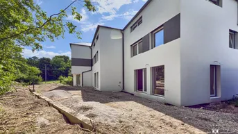 Expose NEU! ++ ZIEGELMASSIV ++ BEZUGSFERTIG ++ 12 REIHENHÄUSER ++ 2 PKW-STELLPLÄTZE PRO HAUS ++ GARTEN &amp; TERRASSE ++ SCHLÜSSELFERTIG ++ FISCHAMEND ++