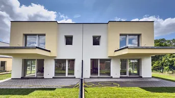 Expose NEU! ++ ERSTBEZUG / ZIEGELMASSIV / SCHÜSSELFERTIG ++ 152,50 m² ++ 5 ZIMMER + 2 BALKONE + TERRASSE + EIGENGARTEN + 2 PKW Stellplätze ++
