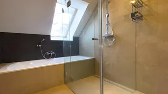 Expose Nähe AKH · Dachgeschosswohnung · zwei Etagen · drei Außenflächen · Küchenanschlüsse auf beiden Ebenen · verführerischer Preis!!