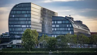 Expose Highlight: DG-Bürofläche mit perfektem Donau-Weitblick