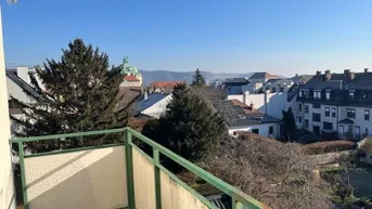 Expose sonniges, zentrales 3-Zimmereigentum mit Balkon und Panoramablick 