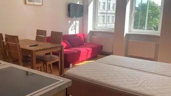 Expose moderne Studenten WG mit 2 separaten voll möblierten Einheiten