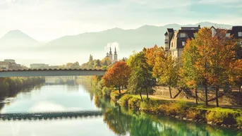 Expose LEBEN ZWISCHEN STADT, BERG UND FLUSS. "WOHNERLEBNIS REIHENGLÜCK" Top6