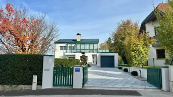 Expose Exklusives Wohnhaus in Enns mit Pool, Outdoorküche und Wintergarten zu verkaufen