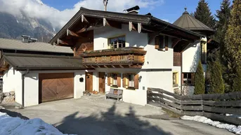 Expose Traditionelles Architektenhaus in Leogang - Ski in Ski out