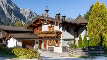 Expose Traditionelles Architektenhaus in Leogang - Ski in Ski out