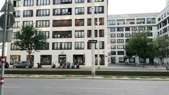 Expose Tokiostraße: Garagenstellplatz zu vermieten