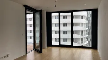 Expose UNBEFRISTETE 2 Zimmer im 12en Stockwerk mit Loggia und vielen Extras im Haus beim Belvedere!