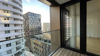 Expose Unbefristete 2-Zimmer-Neubau-Wohnung mit Loggia ab Juli im höheren Stockwerk
