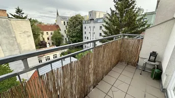 Expose 3 Zimmer DG-Wohnung mit Balkon!