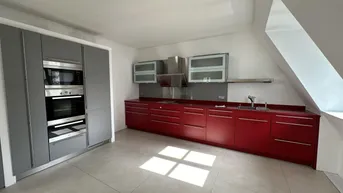 Expose Tivoligasse: Loftartige 2 Zimmer-Wohnung mit großer Wohnküche und eigener Dachterrasse