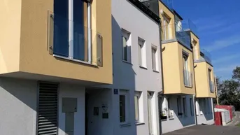 Expose Garagenstellplatz in der Breitenleerstraße 9 ab sofort zur Miete!