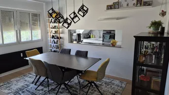 Expose Klimatisierte Drei-Zimmer-Dachgeschoss-Wohnung in Ruhelage nahe dem Liesinger Platz!