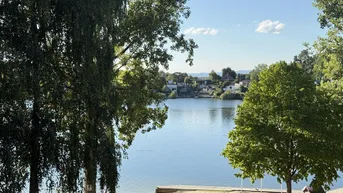 Expose Einfamilienhaus mit Sauna uvm. auf Pachtgrundstück (verlängerbar) in Steinbrunn mit Zugang zum Badeteich!