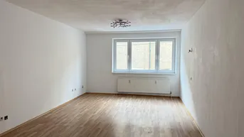 Expose Kirchstetterngasse: 2 Zimmer mit separater Küche (zenral begehbar) im Ersten Liftstock!