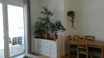 Expose Bbefristet vermietete und klimatisierte 2-Zimmer-Wohnung mit hofeseitiger Terrasse mit opt. Garagenstellplatz!