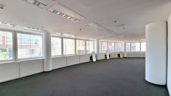 Expose Moderne Bürofläche im ANDROMEDA -TOWER in direkte U1 Nähe - 11.OG !!!