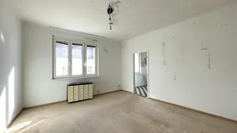 Expose 4. OG! Sanierungsbedürftige 2 Zimmer Wohnung in S-Bahn-Nähe